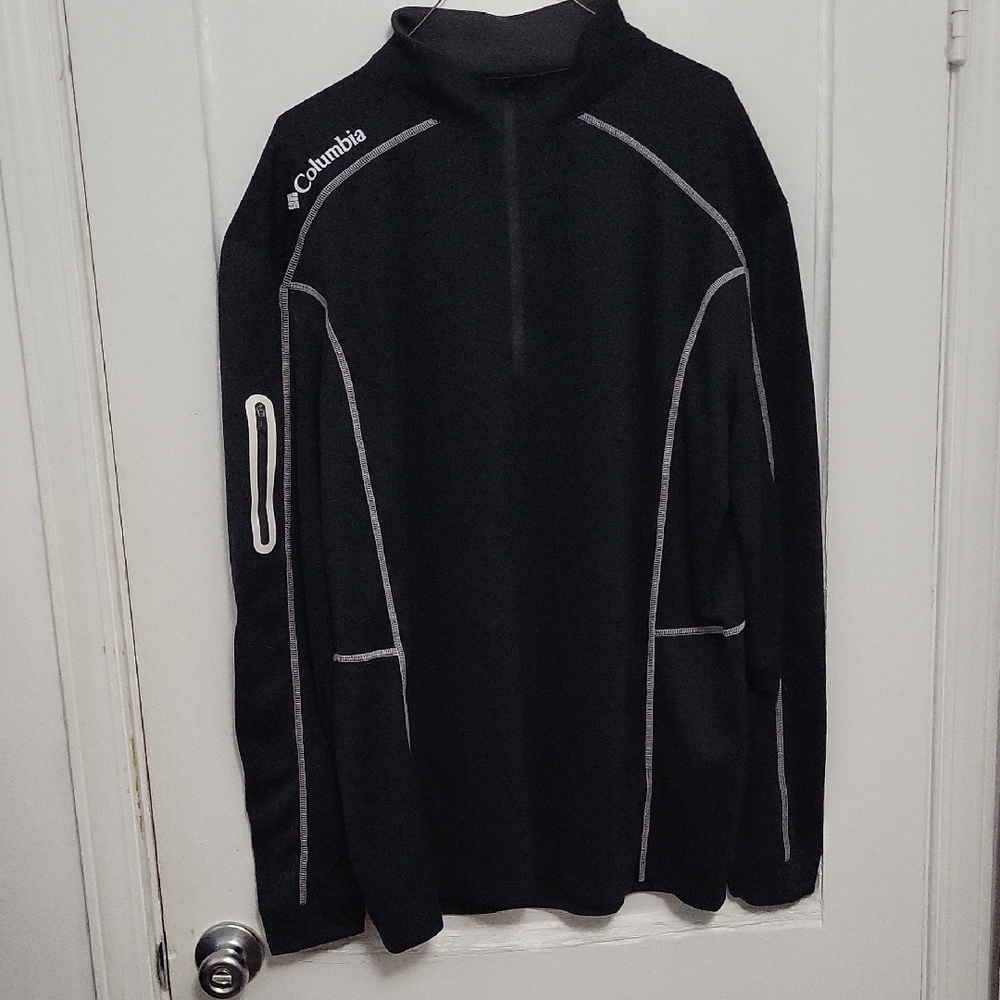 Columbia Black and White Quarter-Zip Pullover